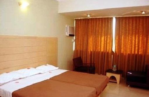 фото отеля Hotel Raviraj Pune
