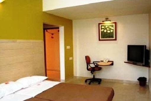 фото отеля Hotel Raviraj Pune