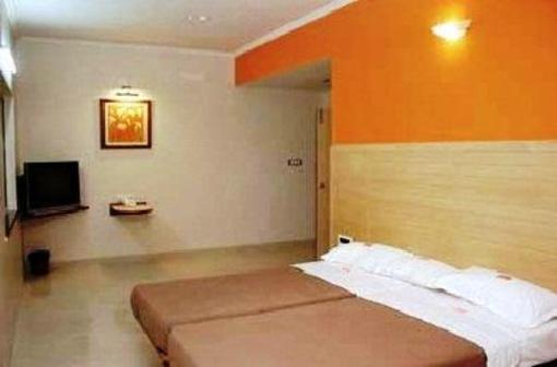 фото отеля Hotel Raviraj Pune