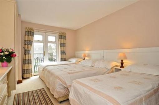 фото отеля College Crest Guest House Galway