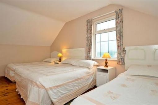 фото отеля College Crest Guest House Galway