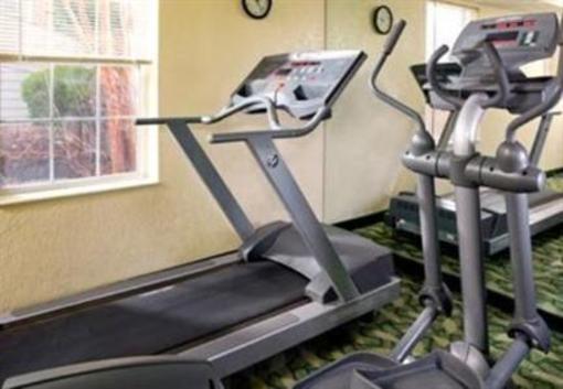 фото отеля Towneplace Suites Falls Church