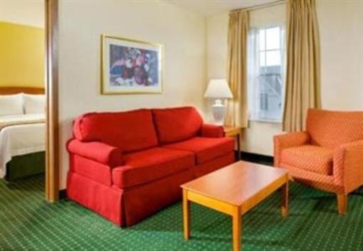 фото отеля Towneplace Suites Falls Church