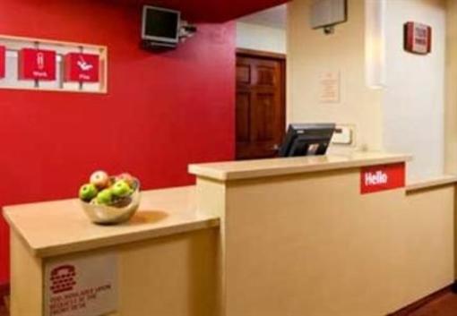 фото отеля Towneplace Suites Falls Church