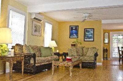 фото отеля Andrews Inn & Garden Cottages Key West