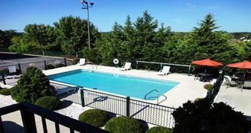 фото отеля Baymont Inn & Suites Cleveland