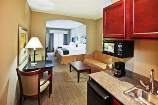 фото отеля Holiday Inn Express Hotel & Suites McAlester