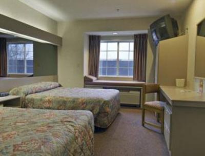 фото отеля Howard Johnson Inn and Suites Elk Grove Village O'Hare