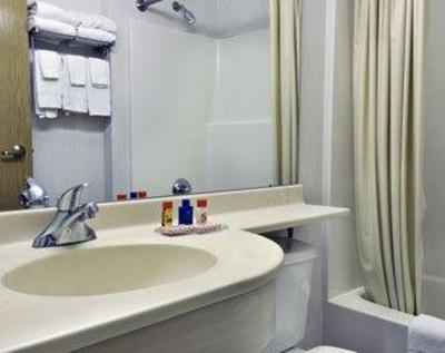 фото отеля Howard Johnson Inn and Suites Elk Grove Village O'Hare