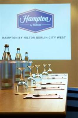 фото отеля Hampton by Hilton Berlin City West