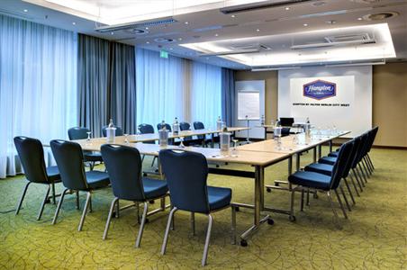 фото отеля Hampton by Hilton Berlin City West