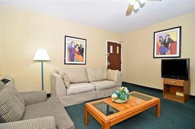 фото отеля Americas Best Value Inn and Suites Downtown Kansas City