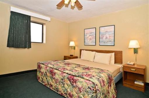 фото отеля Americas Best Value Inn and Suites Downtown Kansas City