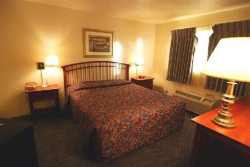 фото отеля Coral Reef Inn & Suites