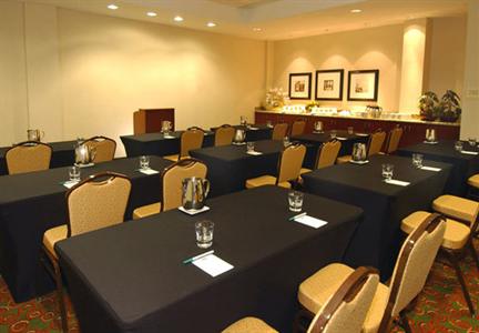фото отеля Courtyard Miami Coral Gables