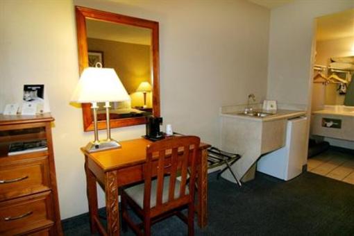 фото отеля BEST WESTERN Main Street Inn