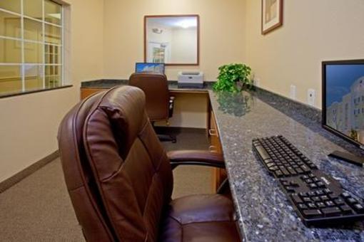 фото отеля Candlewood Suites La Porte