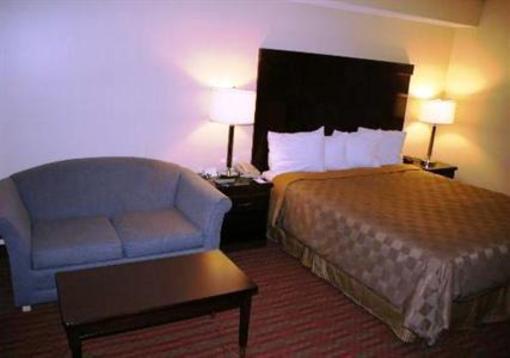 фото отеля Rodeway Inn & Suites Bakersfield