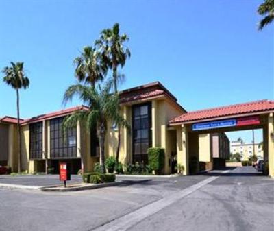 фото отеля Rodeway Inn & Suites Bakersfield