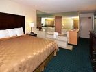 фото отеля Rodeway Inn & Suites Bakersfield