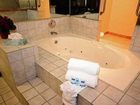 фото отеля Rodeway Inn & Suites Bakersfield