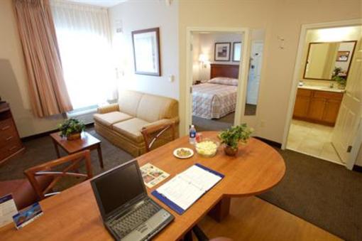 фото отеля Candlewood Suites Polaris