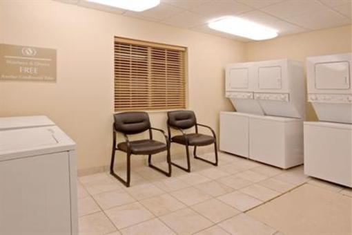 фото отеля Candlewood Suites Polaris
