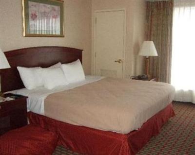 фото отеля Comfort Suites North Bergen