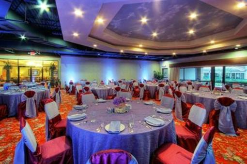 фото отеля MCM Elegante Hotel and Suites