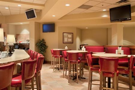 фото отеля Hilton Wichita Airport