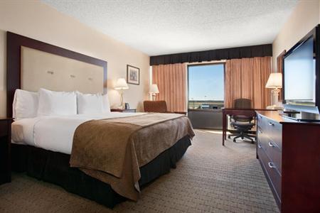 фото отеля Hilton Wichita Airport