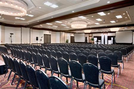 фото отеля Hilton Wichita Airport