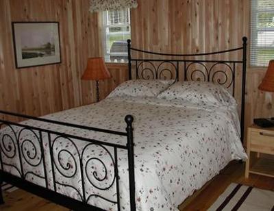 фото отеля Birch Cliff Lodge on Baptiste Lake