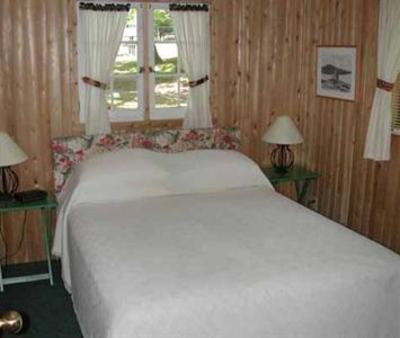 фото отеля Birch Cliff Lodge on Baptiste Lake