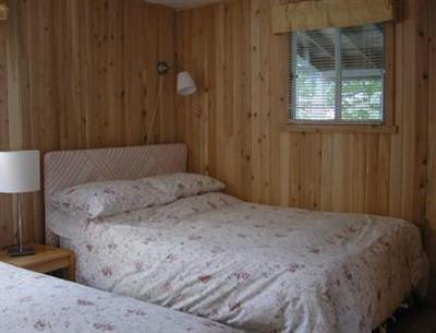 фото отеля Birch Cliff Lodge on Baptiste Lake