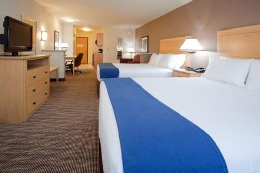 фото отеля Holiday Inn Express Hotel & Suites West Valley City - Waterpark