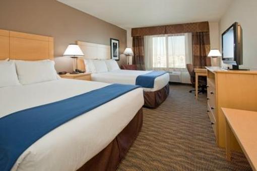фото отеля Holiday Inn Express Hotel & Suites West Valley City - Waterpark