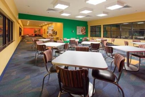 фото отеля Holiday Inn Express Hotel & Suites West Valley City - Waterpark