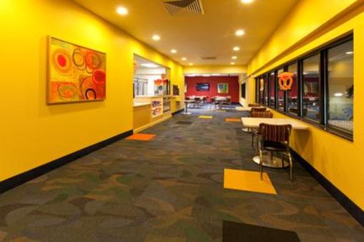 фото отеля Holiday Inn Express Hotel & Suites West Valley City - Waterpark