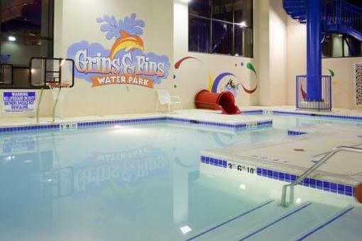 фото отеля Holiday Inn Express Hotel & Suites West Valley City - Waterpark