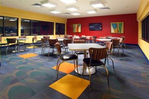фото отеля Holiday Inn Express Hotel & Suites West Valley City - Waterpark