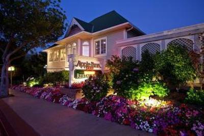 фото отеля Apple Farm Inn