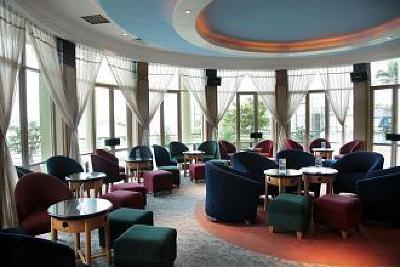 фото отеля The Hanoi Club Hotel & Lake Palais Residences