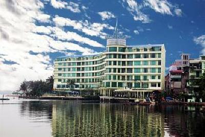 фото отеля The Hanoi Club Hotel & Lake Palais Residences