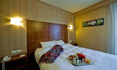 фото отеля BEST WESTERN Le Relais Kennedy
