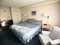 Lakeview Inn & Suites Fredericton