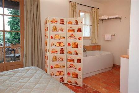 фото отеля Hotel Du Clos Le Rouret