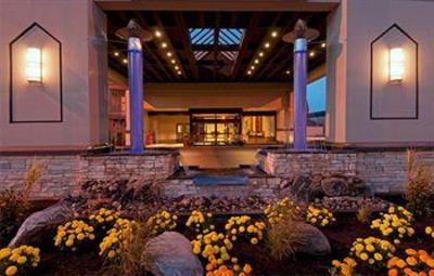 фото отеля Travelodge Hotel Mountview Kamloops