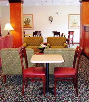 фото отеля Fairfield Inn and Suites Marianna