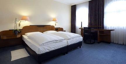 фото отеля Steigenberger Hotel Bad Homburg